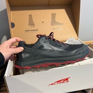 Men’s Black and Red Altra size 11